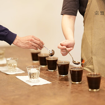 常盤珈琲焙煎所で働く