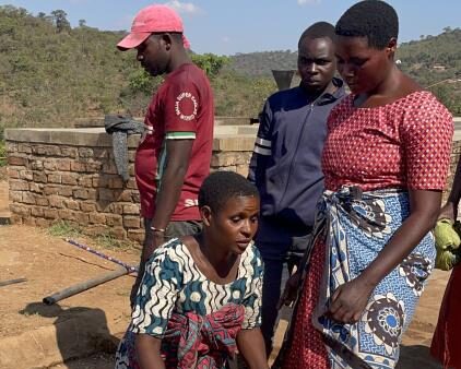 タンザニア／イユラ組合　FW